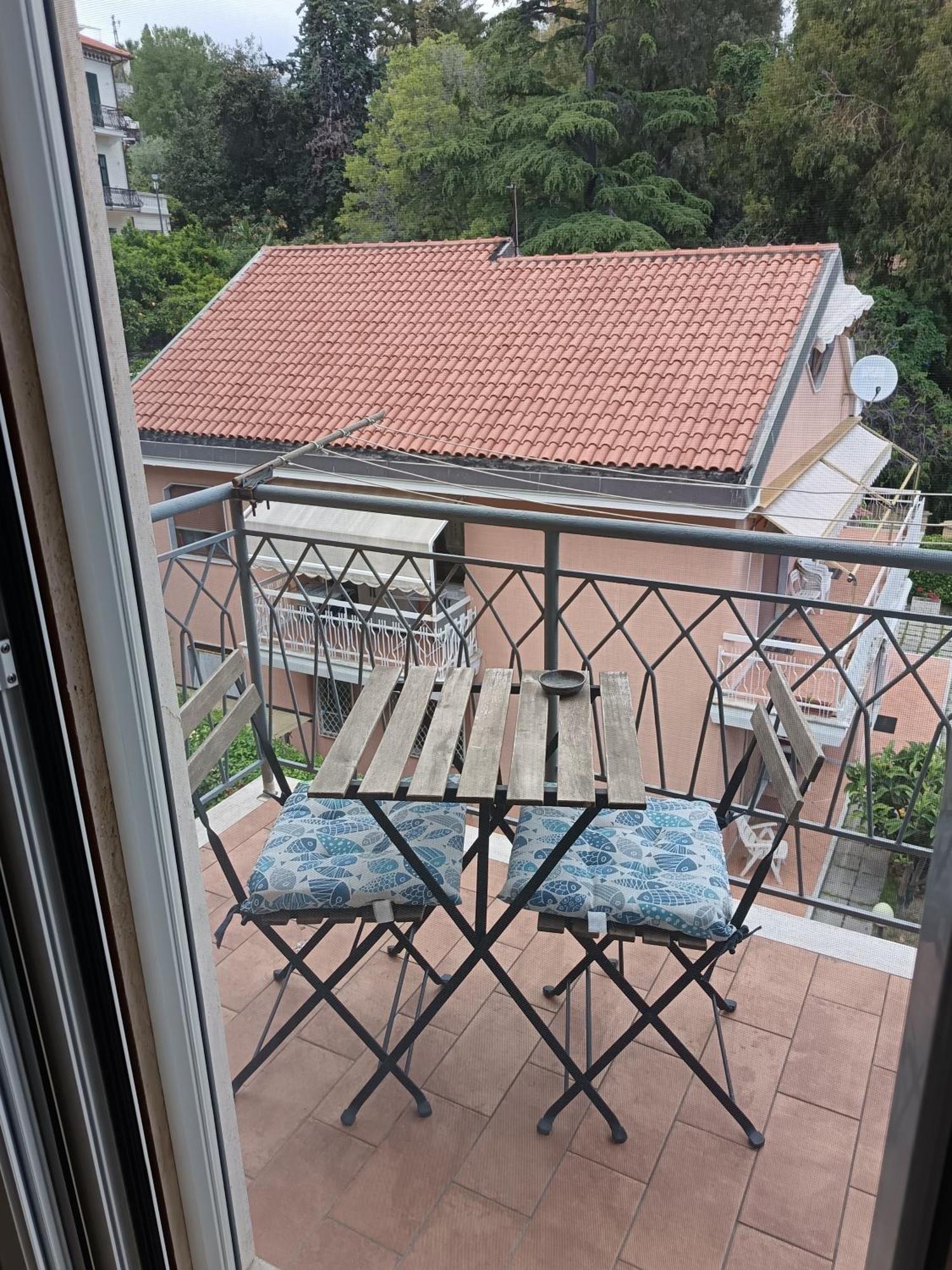 Апартаменты Casa Francesca Con Parcheggio Gratuito Санремо Экстерьер фото